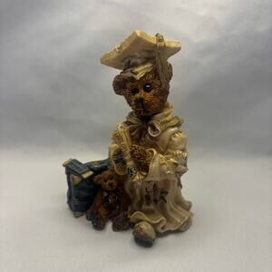 Bailey... The Graduate, Carpe Diem #227701-10 Boyds Bears Bearstone Collection